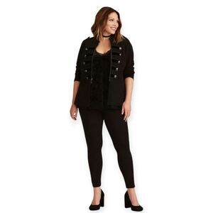 6X Short 30W Torrid Black Millenium Stretch Pixie Pant Compression Stretch Ankle